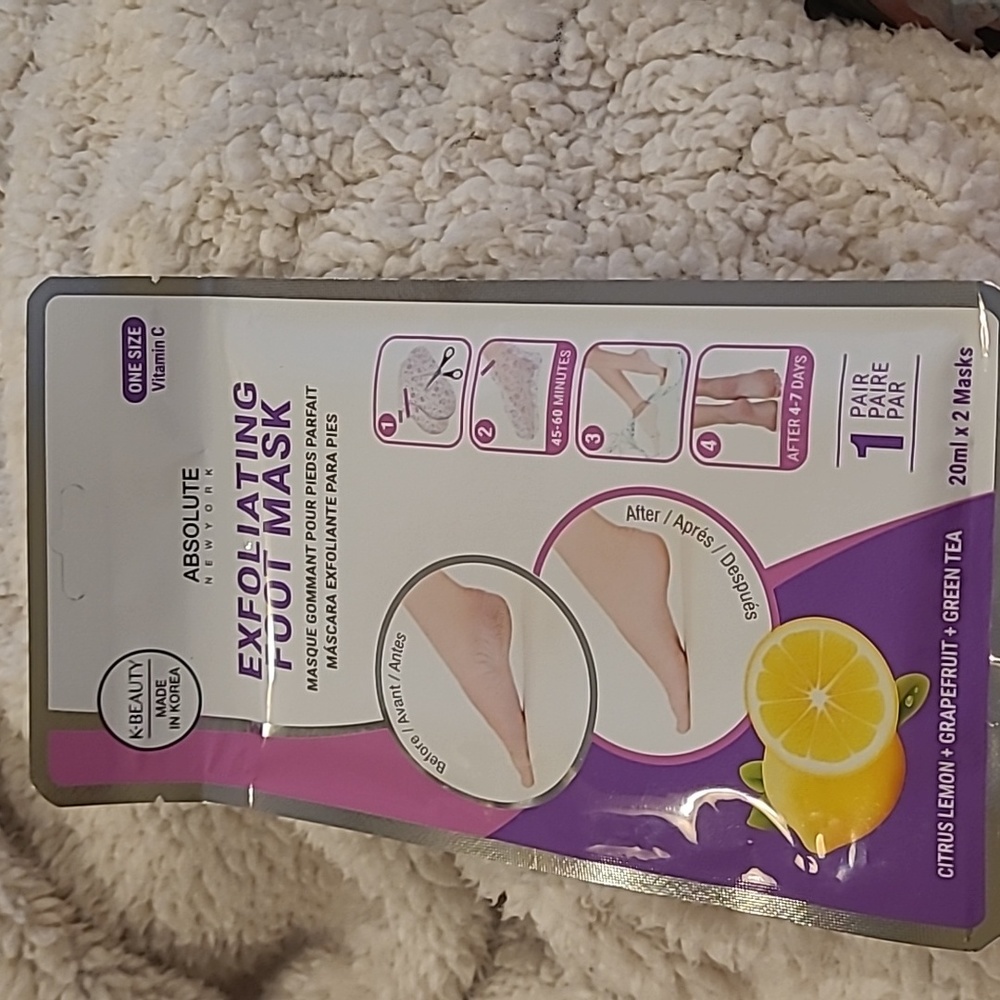 K-Beauty Exfoliating foot mask